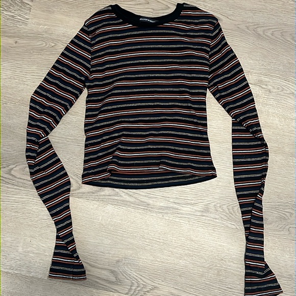 Brandy Melville long sleeve top - Picture 1 of 2